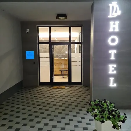 Hotel Deluxe